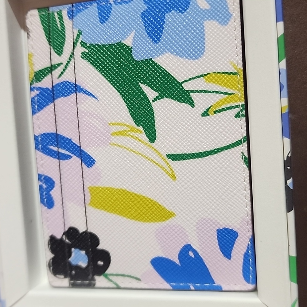 NIB Kate Spade Floral Card Holder - Picture 3 of 8